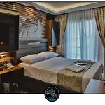 Couette-café Marin Butik 3*